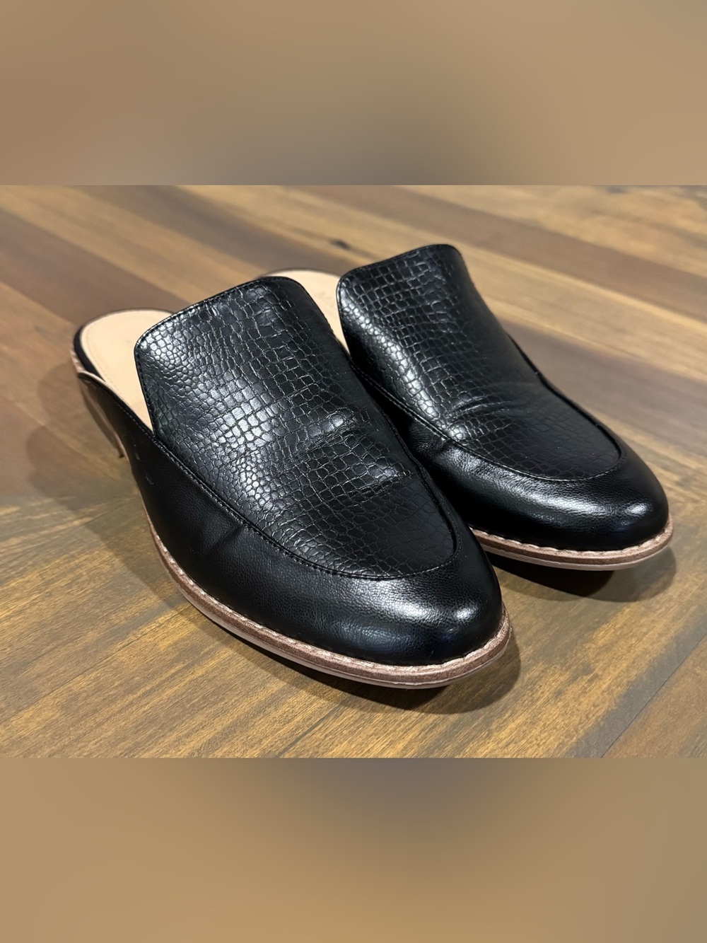 Michael by Michael Shannon Women 7 “Chrisley” Black Slip On Loafer Slide Mules
